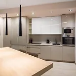 Πανδοχείο Sea Symphony Luxury *
