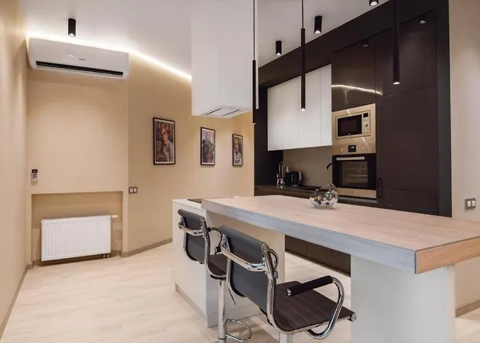 Sea Symphony Luxury Inn *